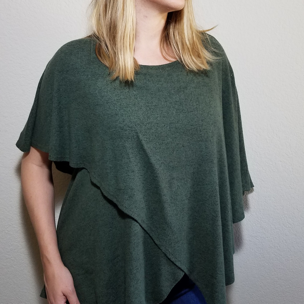 PROMESA HUNTER GREEN BATWING DRAPE SWEATER SMALL - Picture 2 of 7